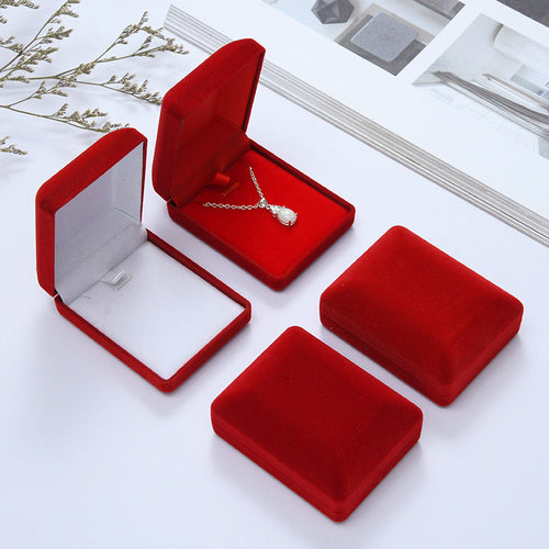 Velvet Pendant jewellery